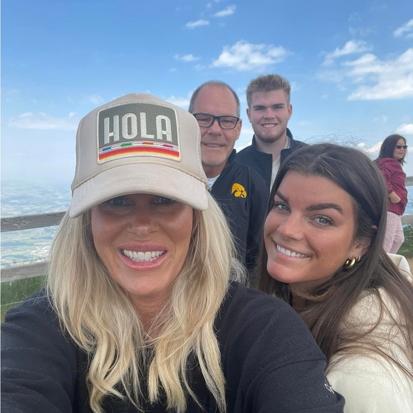 Meet your Posher, Susan - Picture 5 of 8